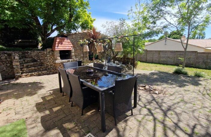 Maison - 160m² - Aubigny-Les Clouzeaux — photo 2