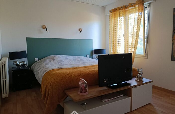 Maison - 160m² - Aubigny-Les Clouzeaux — photo 4