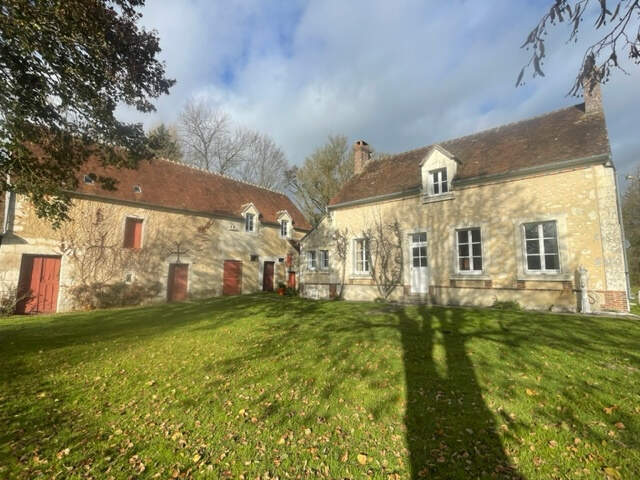 Cour maugis sur Huisne, vielle maison percheronnes avec dépe — photo du bien