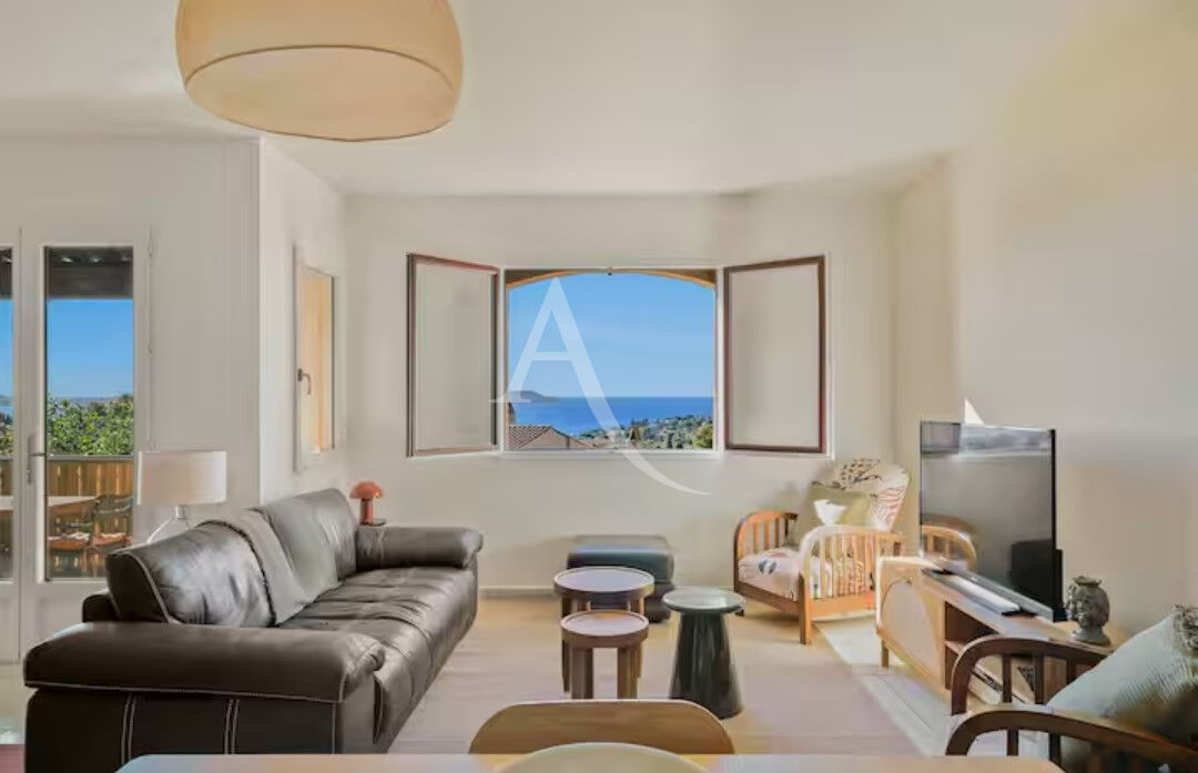 Appartement  T3 à louer Carqueiranne 83320