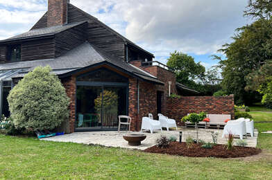 Maison 7 pièces 1550 €