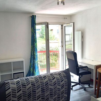 Appartement 1 pièces 296 €