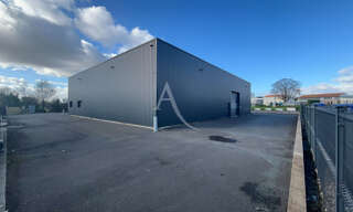 Commerce  480 m² à louer à Tonnay-Charente (17430)