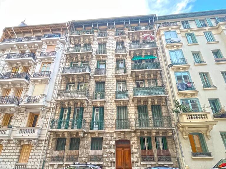 SOUS COMPROMIS DE VENTE -- LIBERATION - 2P 42m² - 4ème étage san — photo 1