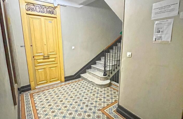 SOUS COMPROMIS DE VENTE -- LIBERATION - 2P 42m² - 4ème étage san — photo 2
