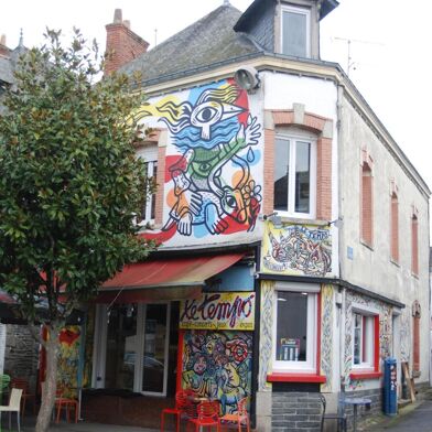 Commerce  154000 €