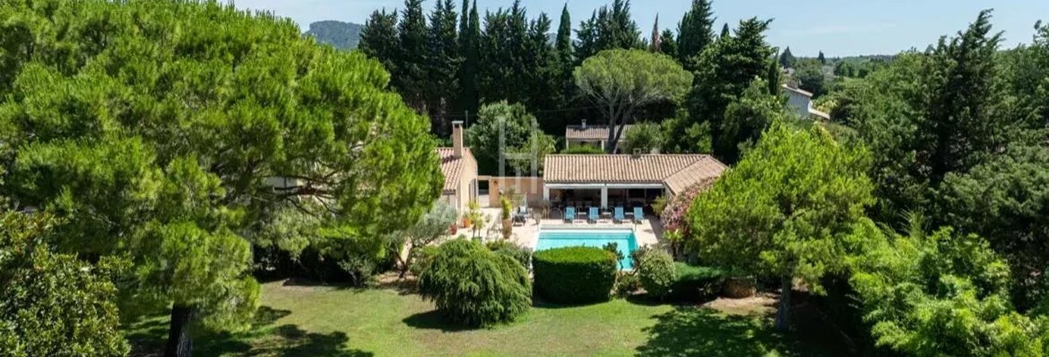 Maison 9 Pièces 302 m² à vendre à Fontvieille (13990)
