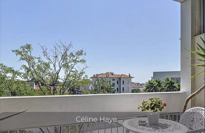 2 Pièces rénové avec balcon et vue dégagée — photo 2