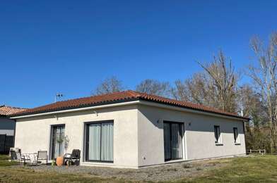 Maison 4 pièces 860 €