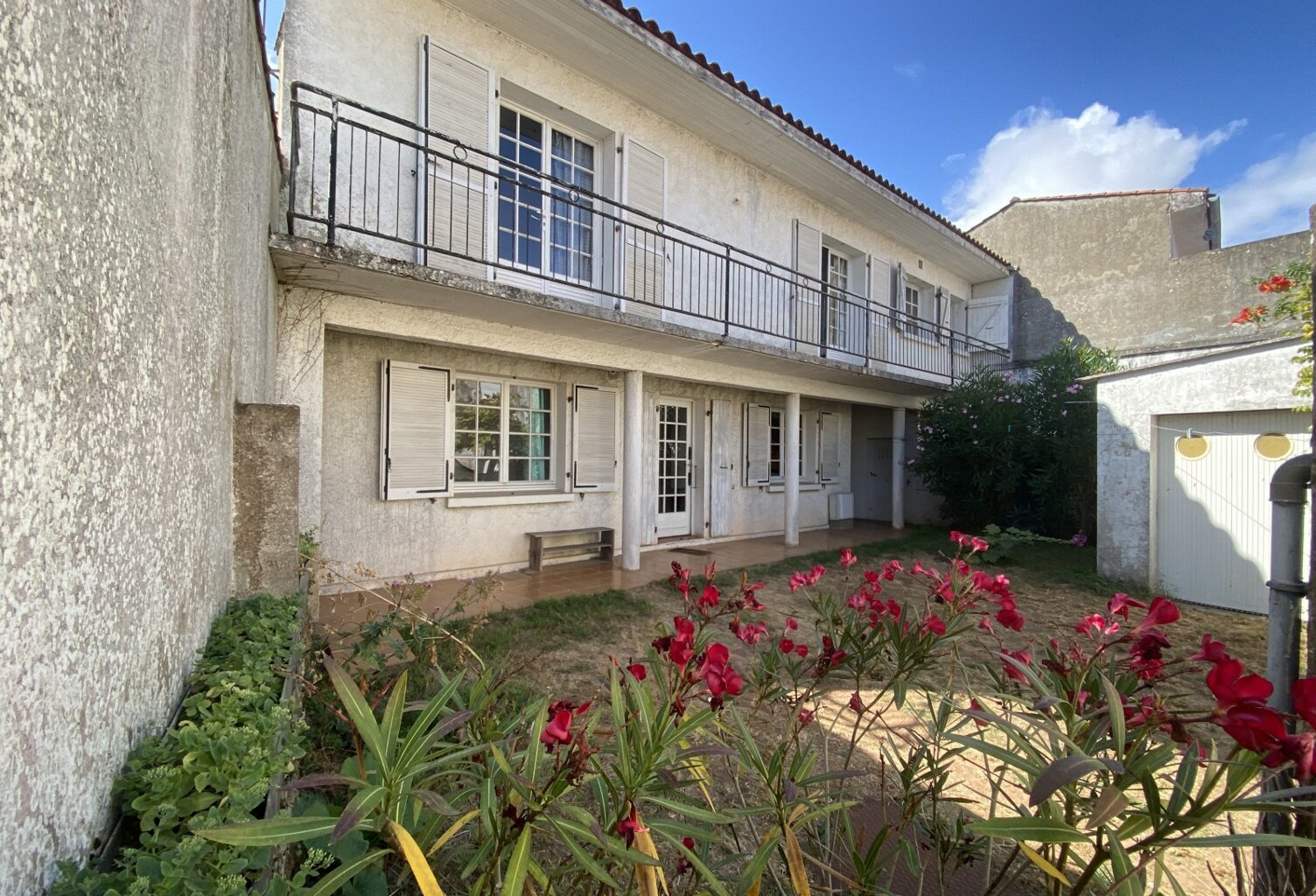 Maison au cœur du bourg — photo 1