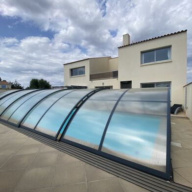 Maison 9 pièces 554400 €