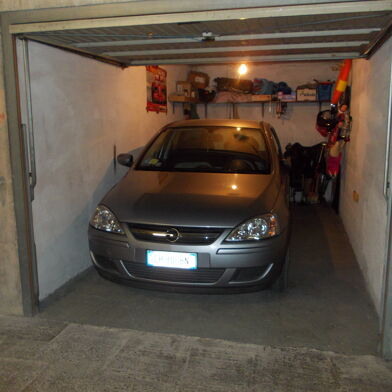 Garage  35000 €