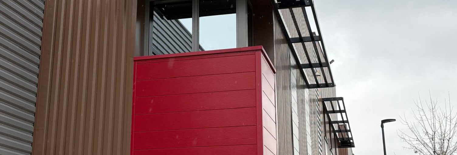 Commerce  335 m² à louer à Domène (38420)