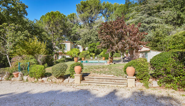 Villa / Maison 10 pièces  à vendre Venelles 13770