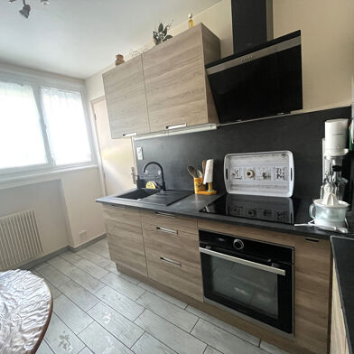 Appartement 4 pièces 149000 €