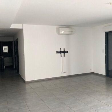Appartement 3 pièces 1160 €
