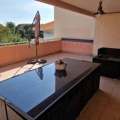 Appartement 3 pièces 1190 €