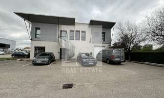 Bureau  241 m² à louer à Saint-Priest (69800)