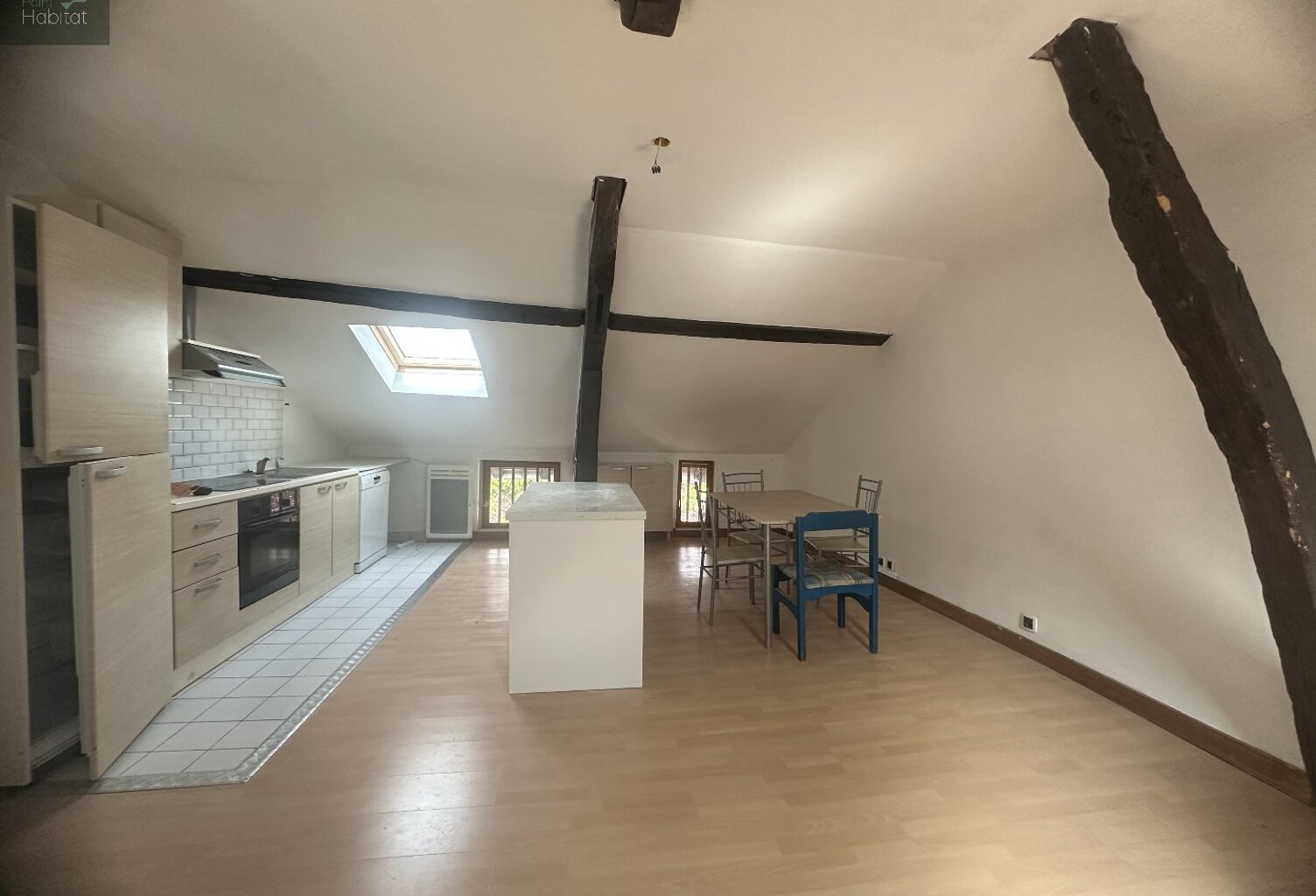 Centre ville,quartier calme, Appartement type T3,rénové. — photo 1