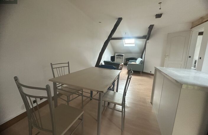 Centre ville,quartier calme, Appartement type T3,rénové. — photo 5