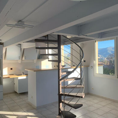 Appartement 3 pièces 920 €