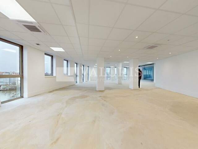 BUREAUX à LOUER — photo du bien