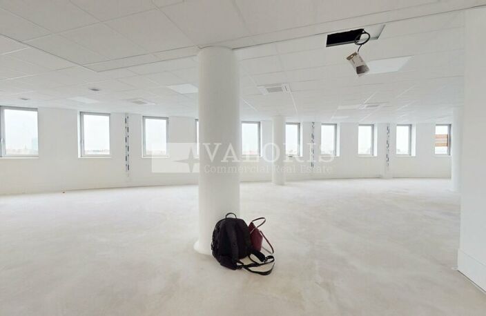 BUREAUX à LOUER — photo 3