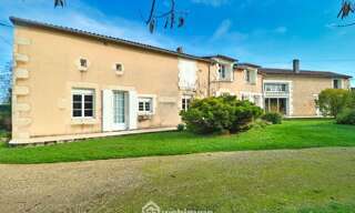 Maison 8 Pièces 240 m² à vendre à Val-de-Comporté (86400)