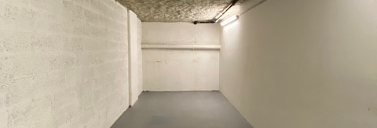 Garage  24 m² à louer à Marseille 7 (13007)