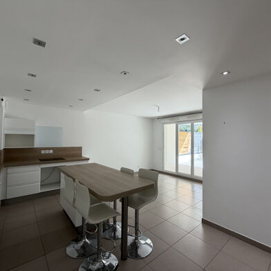 Appartement 3 pièces 1270 €