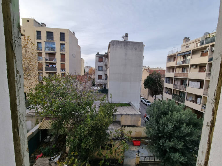 T2 rénové au Canet 13014 — photo 1