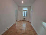 T2 rénové au Canet 13014 — photo 3
