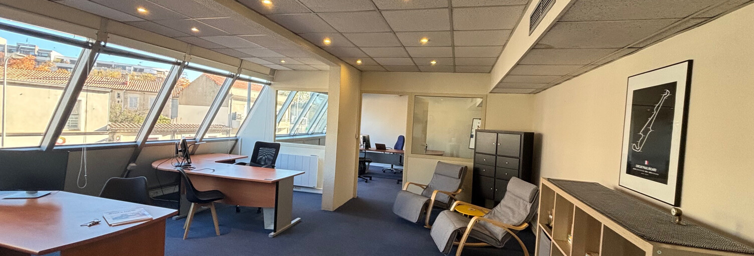 Bureau  64 m² à vendre à Nîmes (30900)