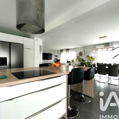 Maison 8 pièces 598000 €