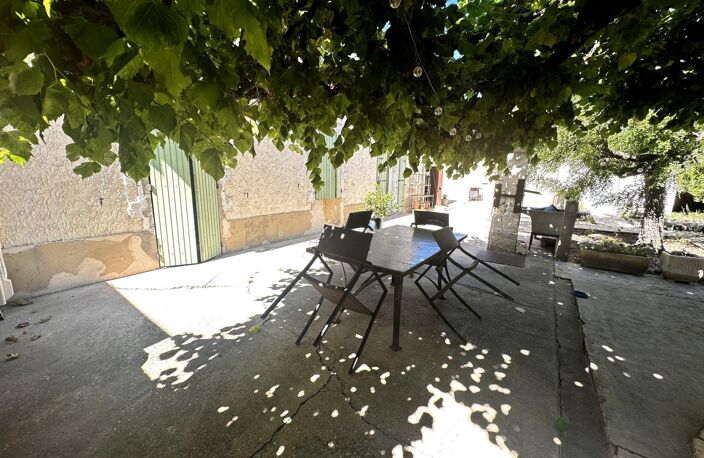 Sur Le PONTET (84), Quartier Calme Maison de 114 m² sur un terrain clos et arboré de 792  m² — photo 2