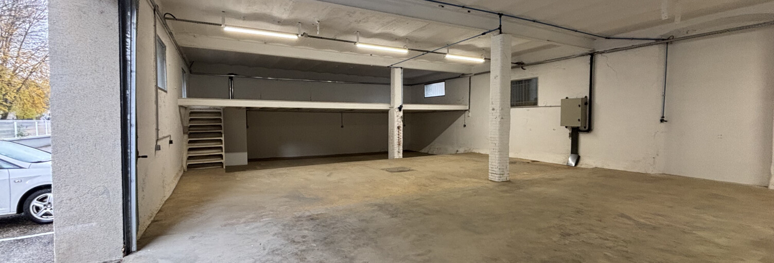 Commerce  280 m² à louer à Sassenage (38360)