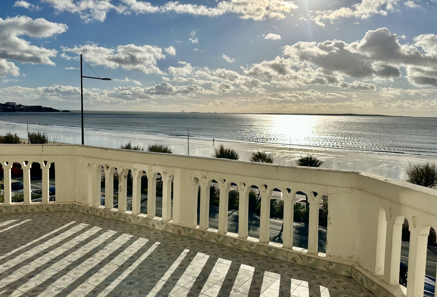 ROYAN 1er LIGNE FACE OCÉAN VILLA BELLE ÉPOQUE AU PRIX DE 1 4 — photo 1