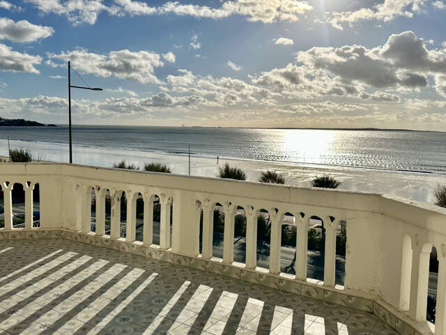ROYAN 1er LIGNE FACE OCÉAN VILLA BELLE ÉPOQUE AU PRIX DE 1 4 — photo du bien