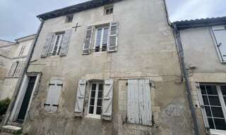 Immeuble   m² à vendre à Saint-Jean-d'Angély (17400)