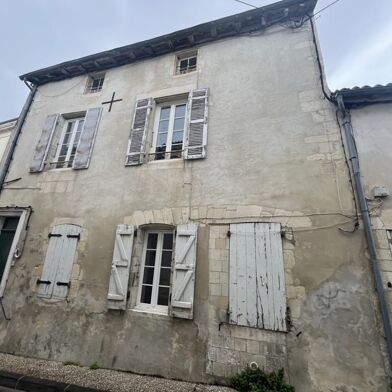 Immeuble  140400 €