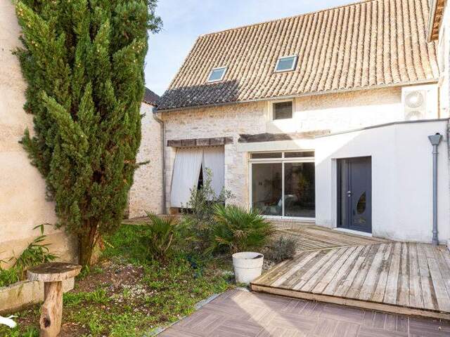 Maison de bourg de 6 pièces principales — photo du bien