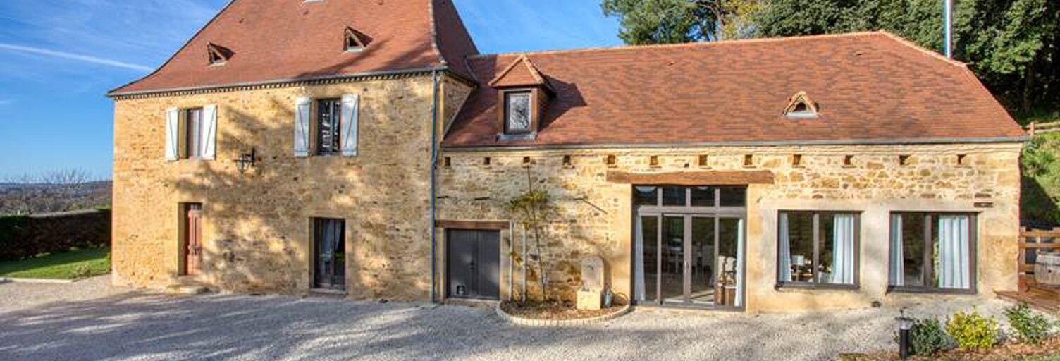 Maison 8 Pièces 220 m² à vendre à Simeyrols (24370)