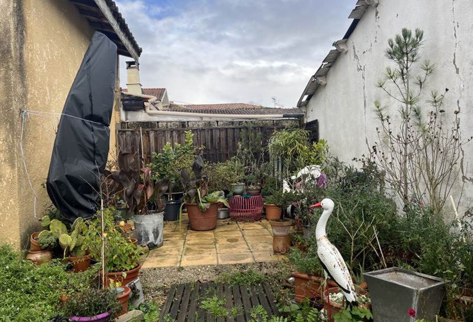 Maison en pierre de 4 pièces principales — photo 1