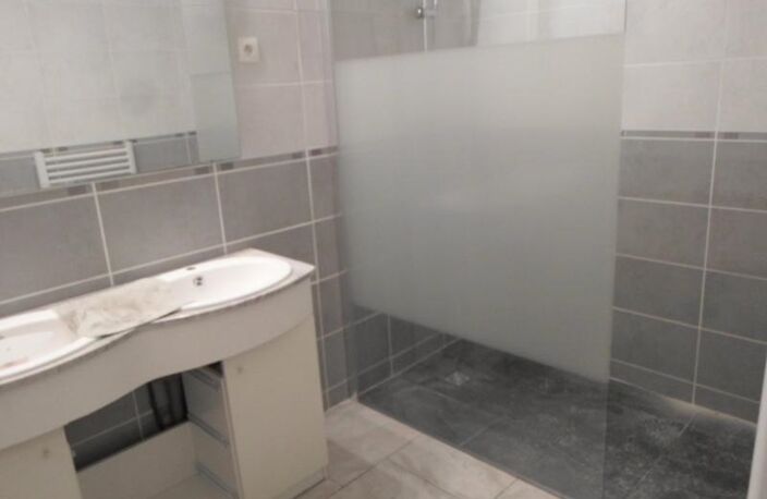 Maison en pierre de 4 pièces principales — photo 5