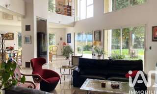 Maison 7 Pièces 311 m² à vendre à Châteaubernard (16100)