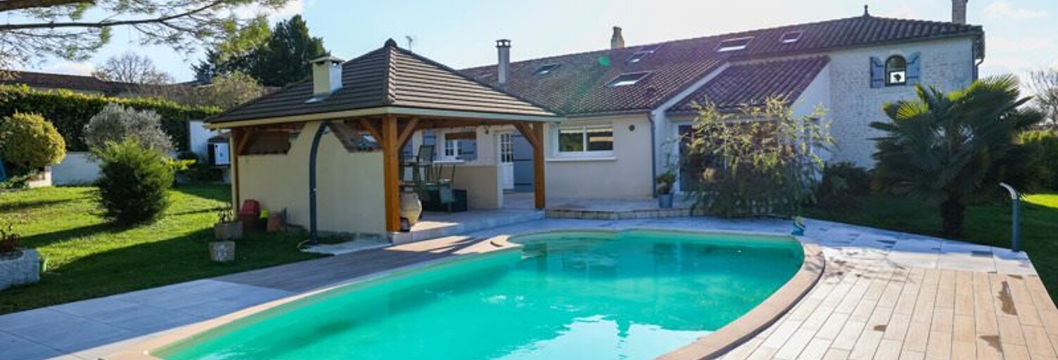 Maison 7 Pièces 263 m² à vendre à Saint-Fort-sur-le-Né (16130)