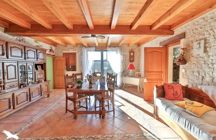 Maison en pierre de 7 pièces principales — photo 4