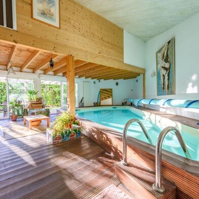 Maison 6 pièces 607260 €