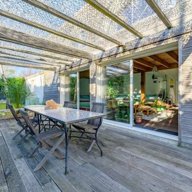 Maison 6 pièces 607260 €