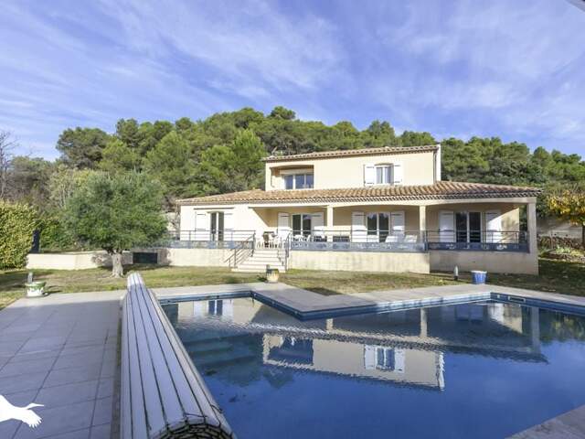Villa de 5 pièces principales — photo du bien